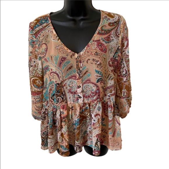Umgee Tops - Umgee 3/4 sleeves brown paisley blouse button front detail size small